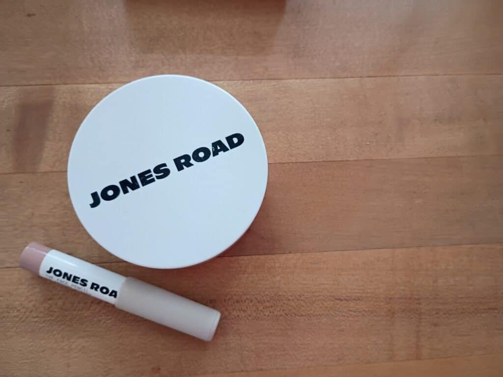 My favorite natural makeup brands that are actually good for your skin - Jones Road