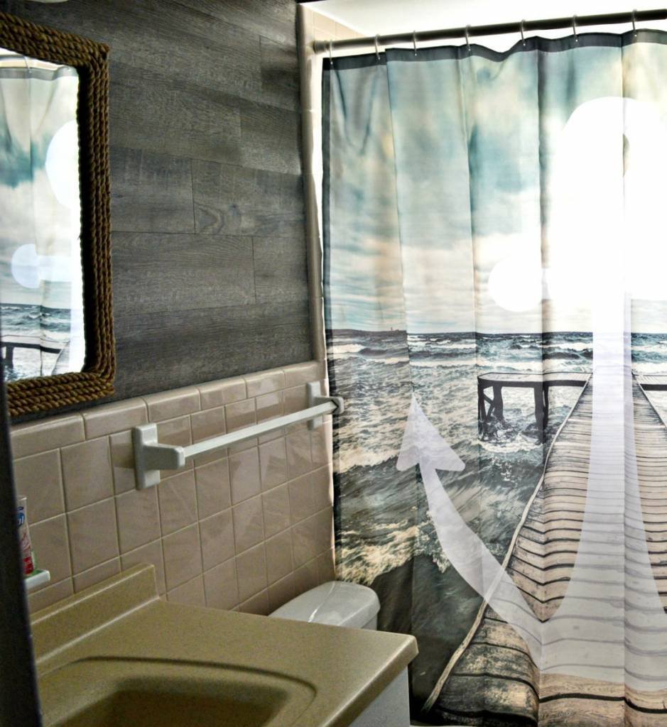 DIY Small Bathroom Makeover Under $200 | DIY Home Improvements | Bathroom Makeover | Tiny Bathroom Ideas | Inexpensive DIY tutorials | theMRSingLink