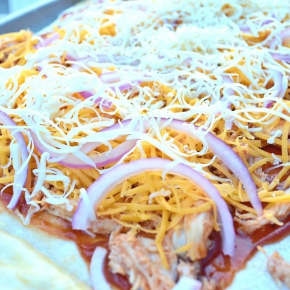 Crispy BBQ Chicken Flatbread + Fail-Proof Dough Recipe | Flatbread Recipes | Pizza Recipes | Easy Dough Recipes | Homemade Dough Recipes | Scratch Recipes | Easy Dinner Recipes | Delicious Recipes | theMRSingLink