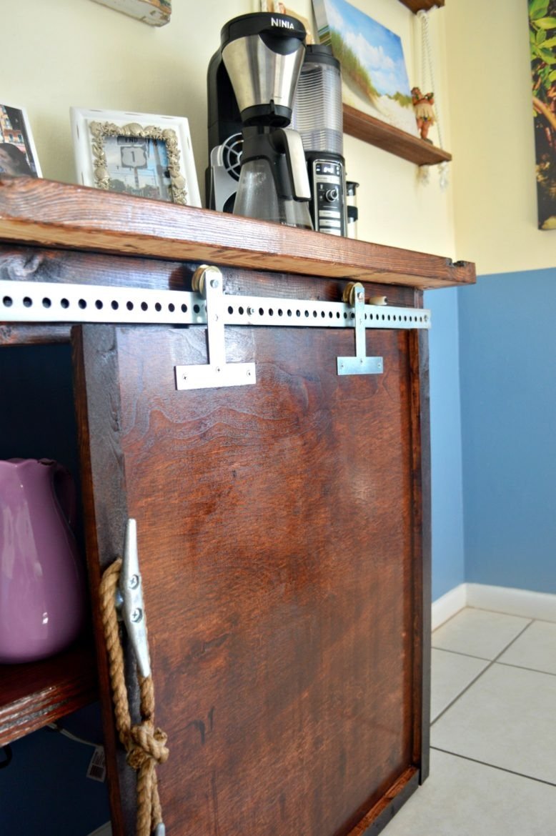 DIY Sliding Barn Door For Under $35 | DIY barn door | Sliding barn door kit | Parts to make your own barn door for less | Home improvement ideas | DIY door ideas | DIY furniture ideas | Home improvement tips | #barndoor #DIY #homeimprovements | theMRSingLink