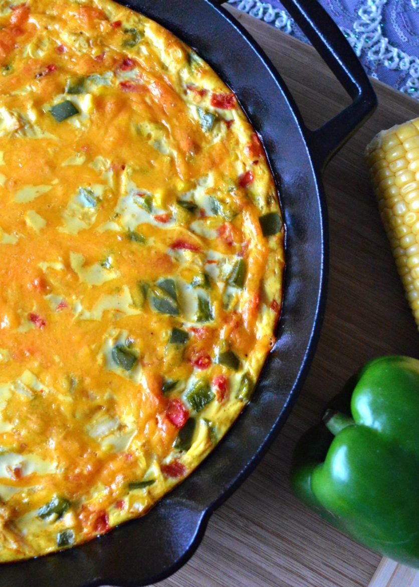 Chicken Fajita Frittata [With Sweet Corn + Bell Peppers] | #FollowTheFresh #ad IC | @freshfromfl | Chicken Fajita recipes | Frittata recipes | Breakfast frittatas | Easy brunch recipes | Easiest and quickest recipes | Cast iron skillet recipes | Best leftover recipes | theMRSingLink