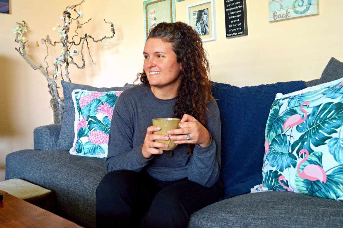 My Journey To Embracing Natural Beauty [One Day Without Makeup At A Time] | How I learned to embrace my natural beauty, and what beauty truly means to me | #naturalbeauty | Beauty isn't all about a pretty face, it's about embracing who you are as a person inside and out | #femininity | Beauty isn't just about femininity, it's about individuality | #selflove | My journey to self love | theMRSingLink