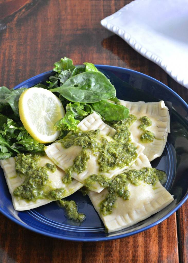 Chicken Bacon Ravioli [+ Fresh Kale Pesto] | Date night recipe for couples | Fresh ravioli pasta recipe with pesto sauce | A fun, easy way to make fresh pasta and call it a date night recipe experience | #datenight #pastarecipes #ravioli | theMRSingLink