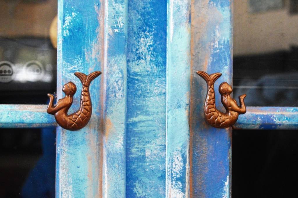 Distress Wood Furniture With Dry Brushing + Faux Copper Rust