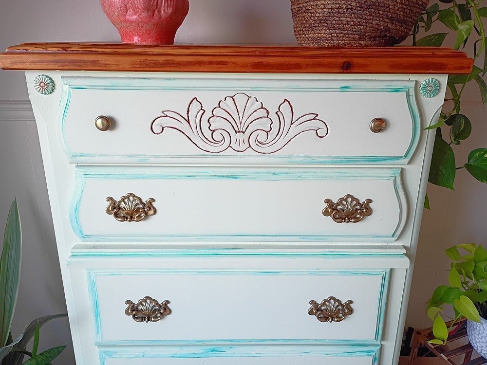 Key lime beach house dresser makeover DIY | theMRSingLink LLC