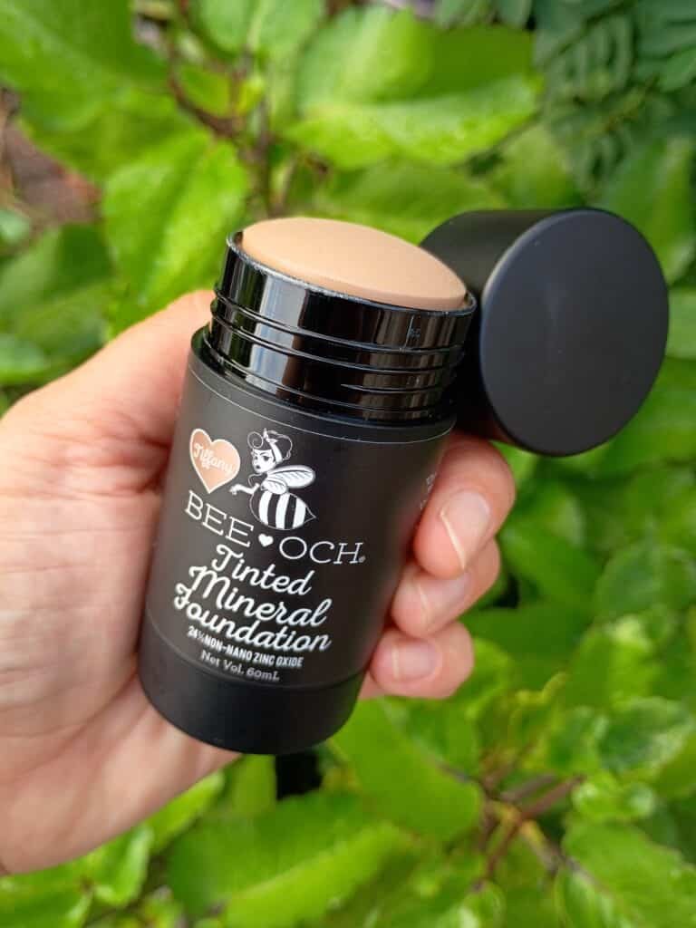 My favorite natural makeup brands that are actually good for your skin - Bee-Och Organics Tinted Moisturizer