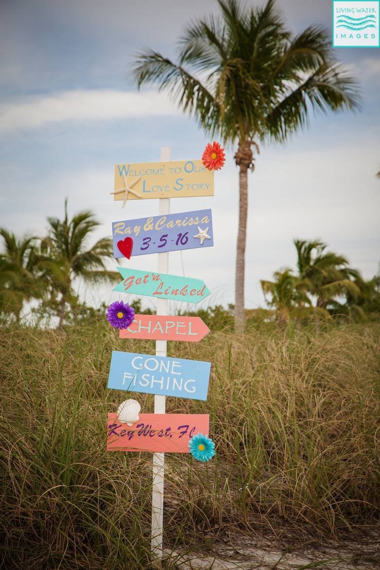 DIY Beach Wedding Centerpieces and Decor [A Chic Mermaid Wedding