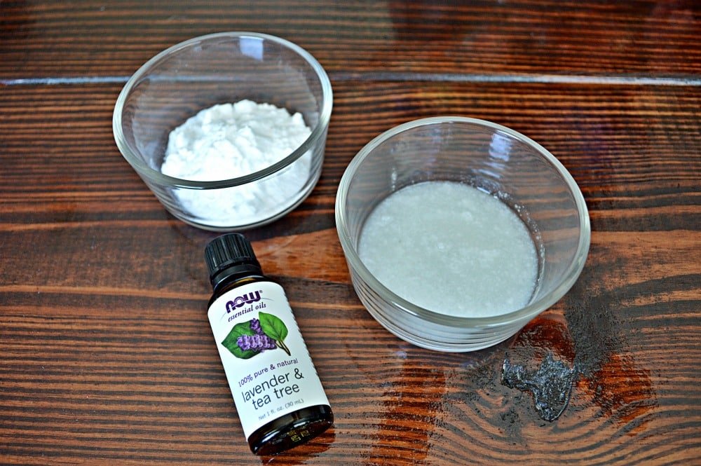 Simple All Natural DIY Toxin Free Deodorant | DIY Recipes | DIY beauty hacks | DIY deodorant | All Natural Beauty Products | Homemade Deodorant | theMRSingLink