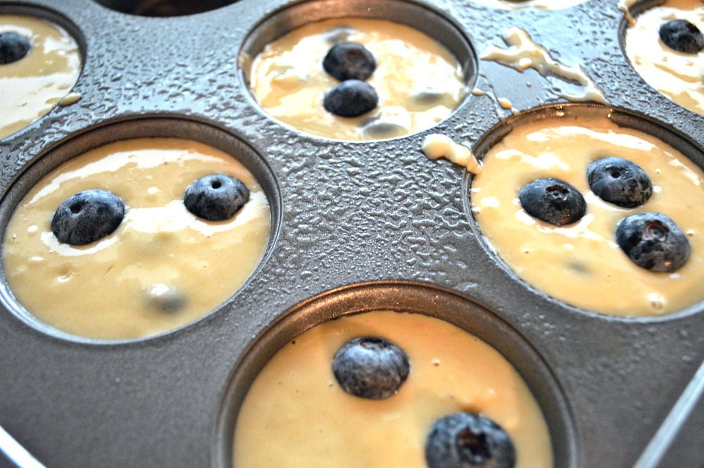 Blueberry Pancake Breakfast Muffins On The Go | Breakfast Recipes | Quick and easy breakfast recipes | Muffin Recipes | Blueberry Recipes | Make Ahead Recipes | On the go recipes | theMRSingLink