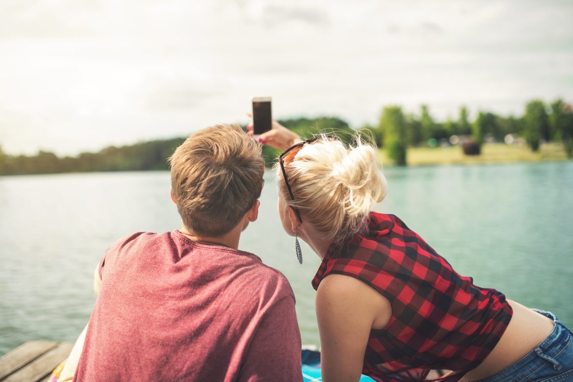 50 Romantic Quality Time Ideas That Won't Cost You A Dime | Date Ideas | Romantic Date Ideas | Inexpensive, Free, Cheap Date Ideas | Relationships | Couples and Dating | Romance In Relationships | theMRSingLink