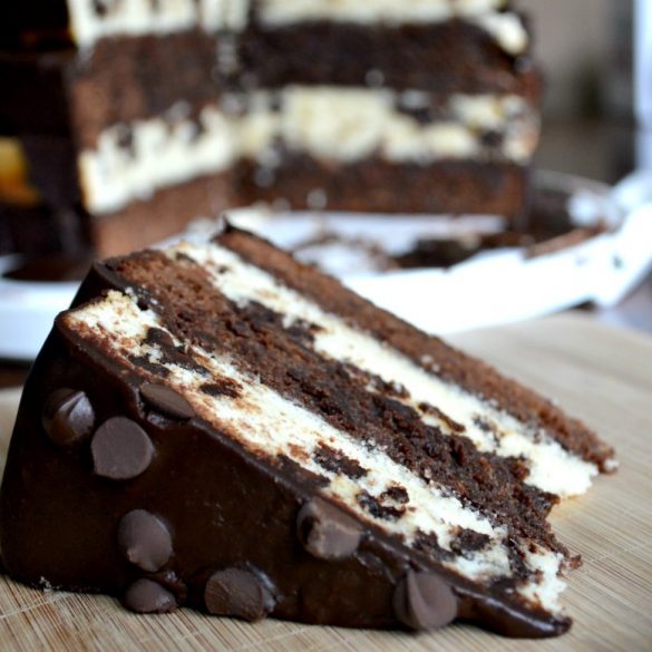 Hershey's Caramel Brownie Chocolate Chip Cake | Dessert Recipes | Best Cake Recipes | Chocolate Chip Cake | Caramel Brownie Recipe | theMRSingLink