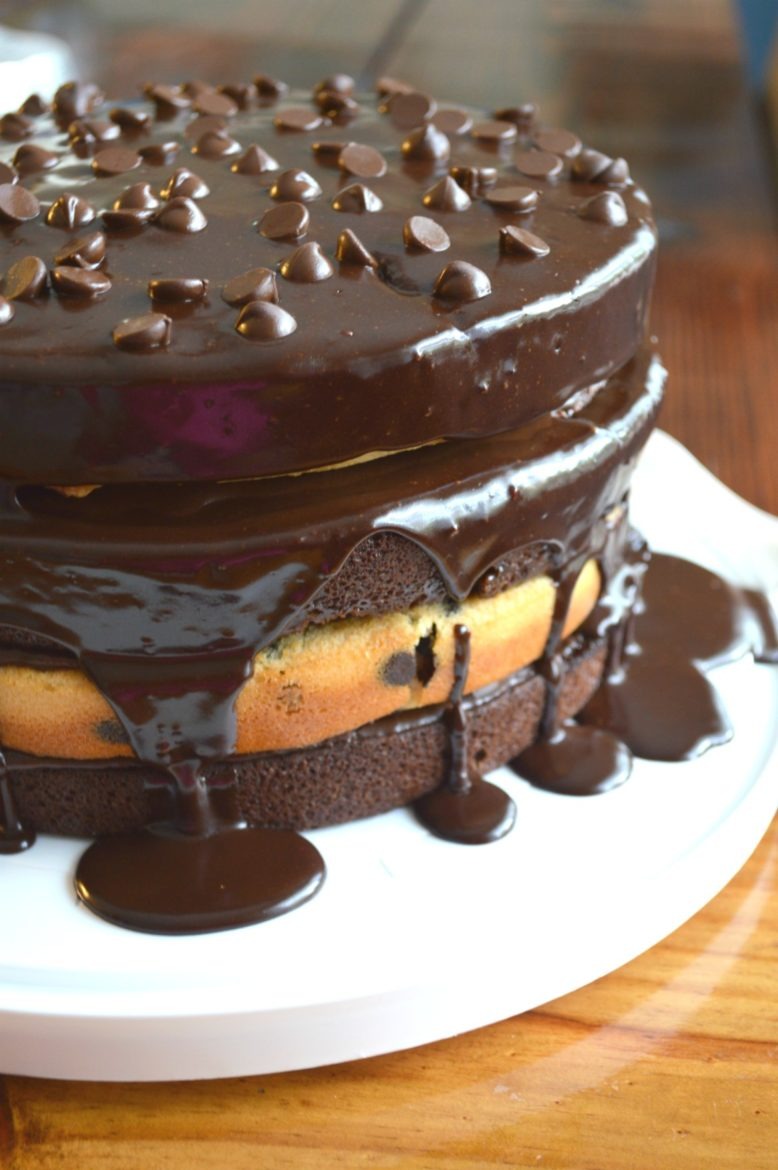Caramel Brownie Chocolate Chip Layer Cake | The best of both worlds in dessert - chocolate chip cake and caramel brownie layers with a chocolate confectioners frosting | #dessertheaven #cakebaking | theMRSingLink