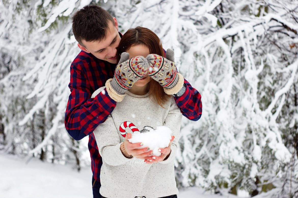 3 Reasons The Holidays Makes Or Breaks Relationships | Love During The Holidays | Dating And Relationships During The Holidays | Why The Holidays Can Put A Damper On Our Relationships | #relationships #holidays #dating | Why Christmas Can Make Or Break Relationships | Holiday Couples | Dating & Relationships Advice | theMRSingLink
