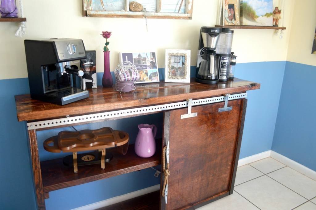 DIY Sliding Barn Door For Under $35 | DIY barn door | Sliding barn door kit | Parts to make your own barn door for less | Home improvement ideas | DIY door ideas | DIY furniture ideas | Home improvement tips | #barndoor #DIY #homeimprovements | theMRSingLink