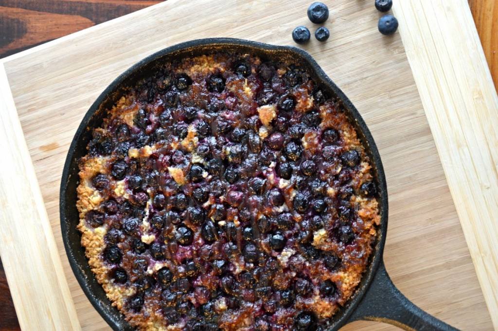 Cast Iron Skillet Blueberry Cobbler [With Apple Butter Drizzle] | U-pick blueberries in Clermont, Florida | Day date ideas as a couple | Date night recipes for couples | At home date night blueberry cobbler recipe | Sweet dessert recipes featuring blueberries and apple butter | #datenight #recipes #blueberries | theMRSingLink