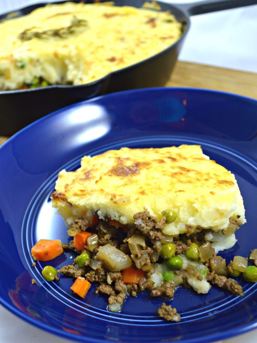 Cast Iron Skillet Shepherds Pie | Cast Iron Skillet recipes for beginners | Keto Recipes | Easy Keto meals for the whole family | Comfort food | Family-friendly meals | Classic Irish dishes | The best recipes for cast iron skillets | Easy recipes for leftover meals | #deliciousrecipes #shepherdspie #easyrecipes | theMRSingLink