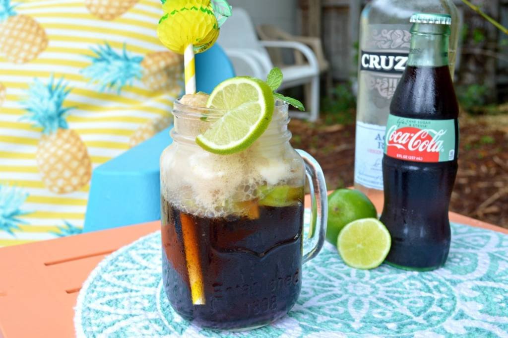 [A Match Made In Heaven] Key Lime Coke Float Mojitos | At-home date night recipes for couples | Spice up your relationship with recipes any couple can make together | A fresh and creamy twist on mojitos and rum and Coke | Cocktail recipes featuring rum | #datenight #recipes #cocktails | theMRSingLink