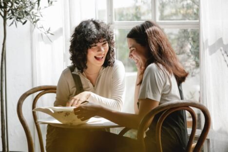5 Reasons why having a best friend is overrated