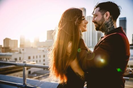 3 REAL, definitive signs he wants to marry you